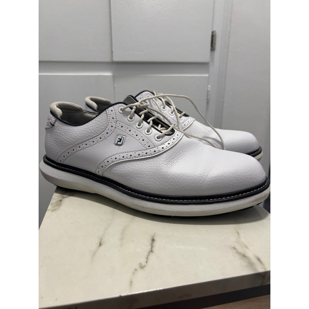 FootJoy Traditions Spikeless golf shoes White/Navy Golf Shoes size 10.5 - Picture 1 of 6